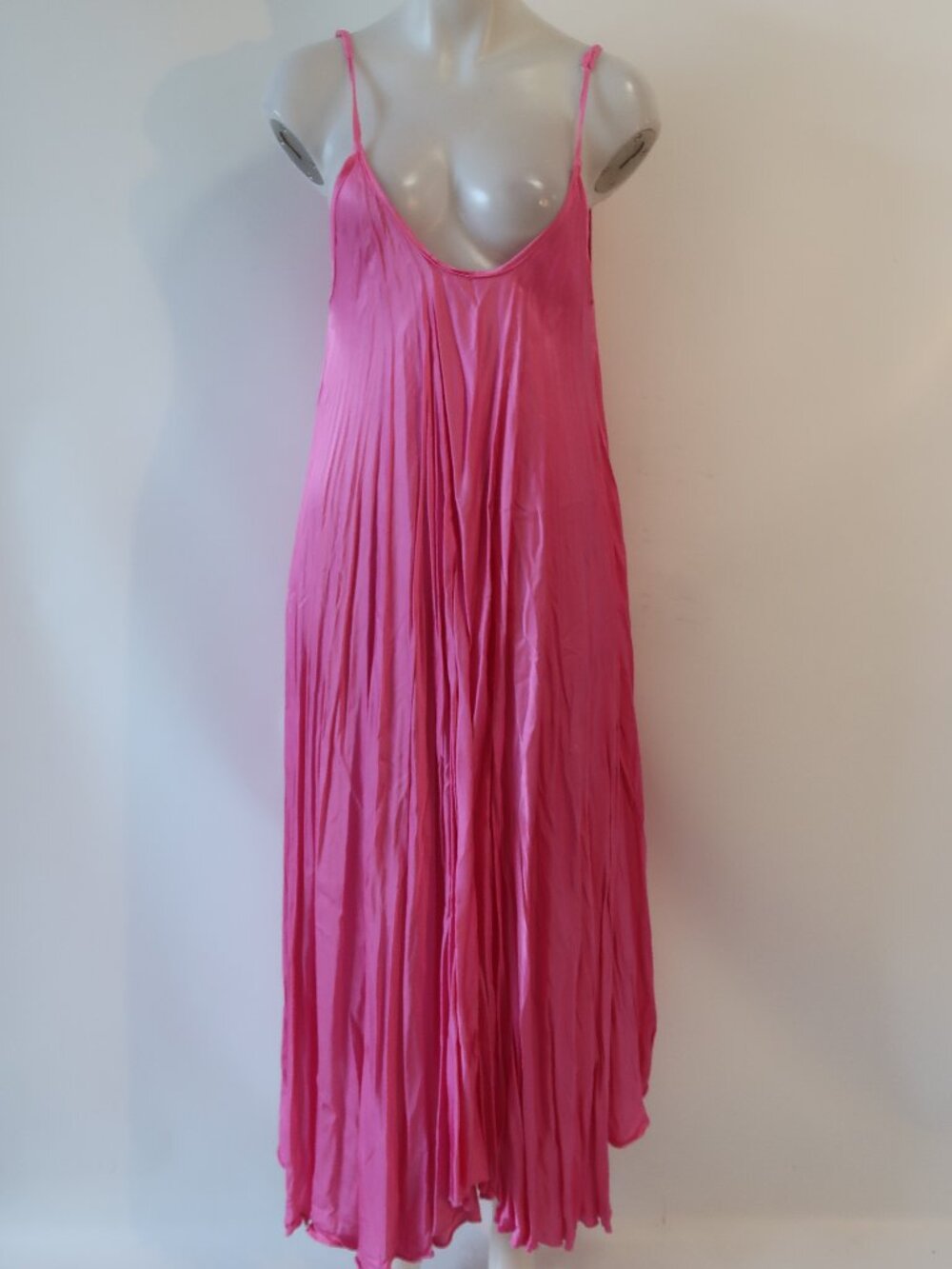 Womens Sosia Hot Pink (Item-28) Scoop Neck A-Line Satin Strappy Maxi Dress M